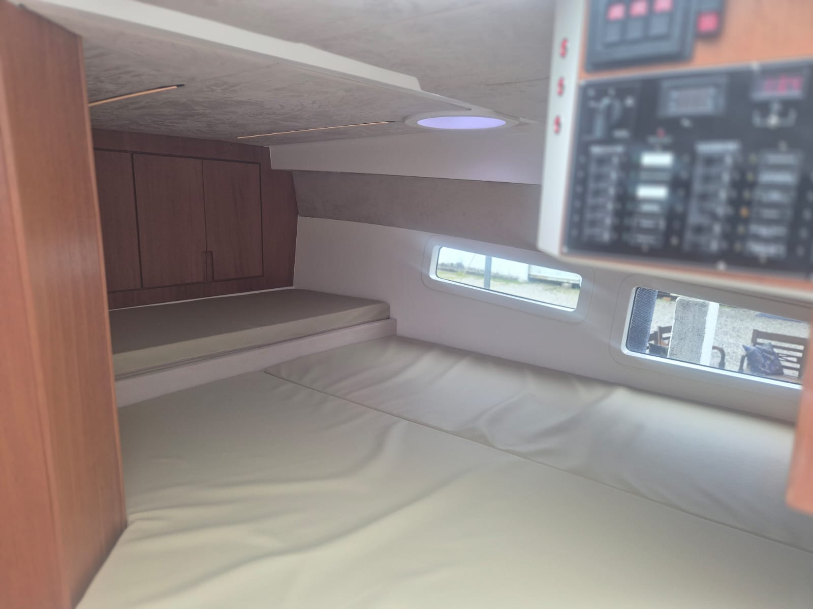 Foto Catamarã Titan Cabin